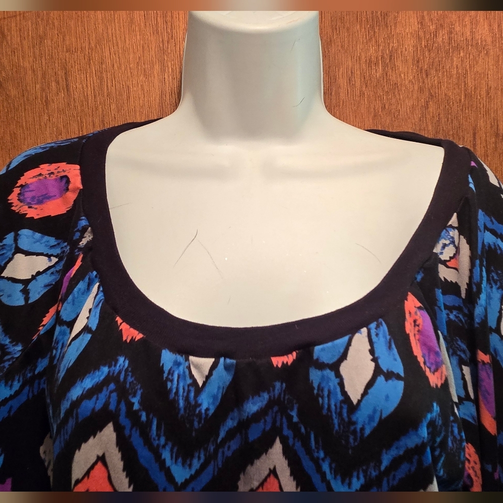 Pescao Venezuelain Colorful Geometric Soft Lightweight Women's Top SzL - Picture 3 of 6